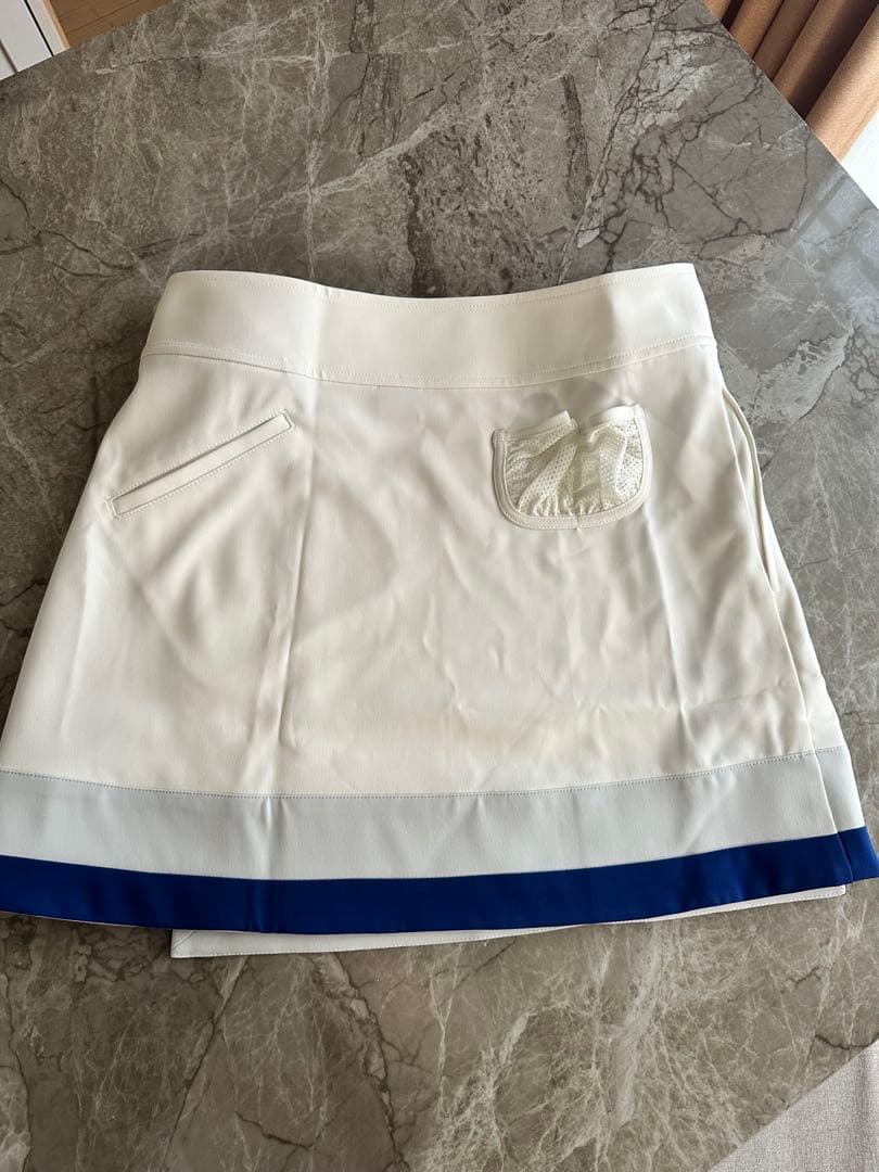 新品タグ付き　TMG配色ラップスカート　ゴルフウェア　サイズ2