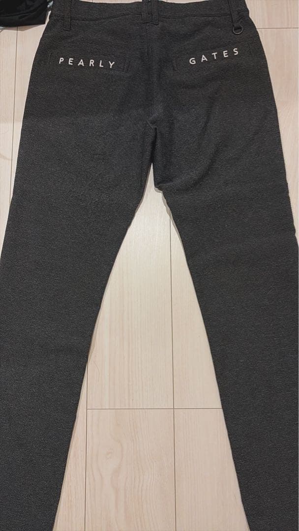 美品PEARLY GATES ゴルフパンツ サイズ4 ダークグレー