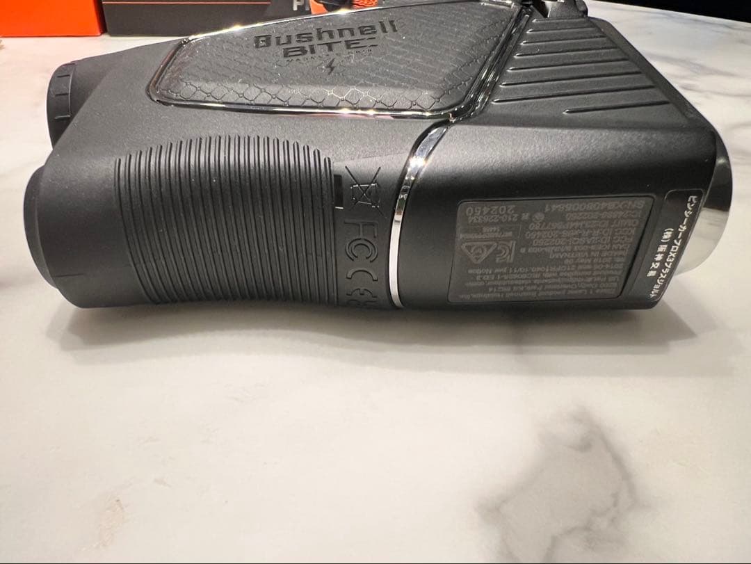 Bushnell X3+ゴルフ用距離計 ケース付き
