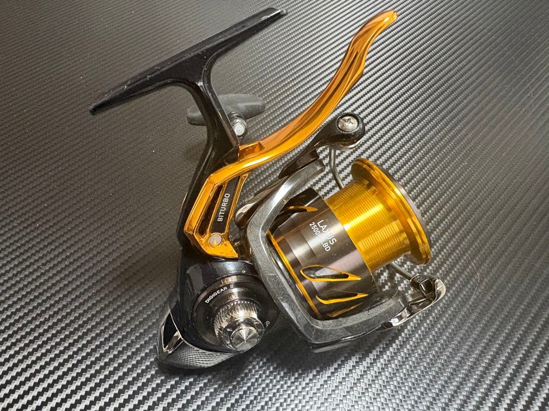【DAIWA】LAXUS 2500H-LBD スピニングリール（レバーブレーキ）