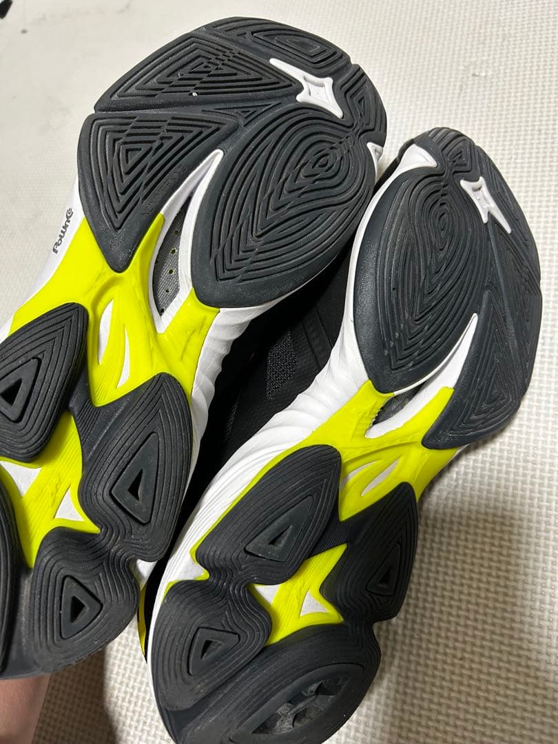 Mizuno バレーボールシューズ ウェーブライトニングz6シューズ 27cm
