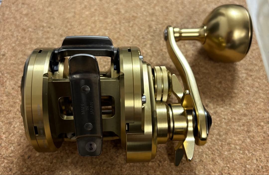 ☆最終価格☆【超美品】（Daiwa）21 BASARA 200（右巻き）