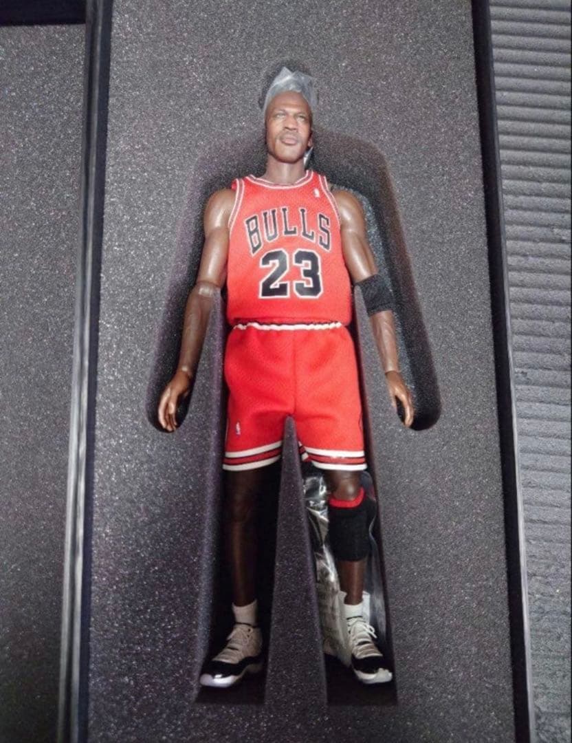 エンターベイ1/6リアルマスターピースNBAマイケルジョーダン シカゴブルズ 赤