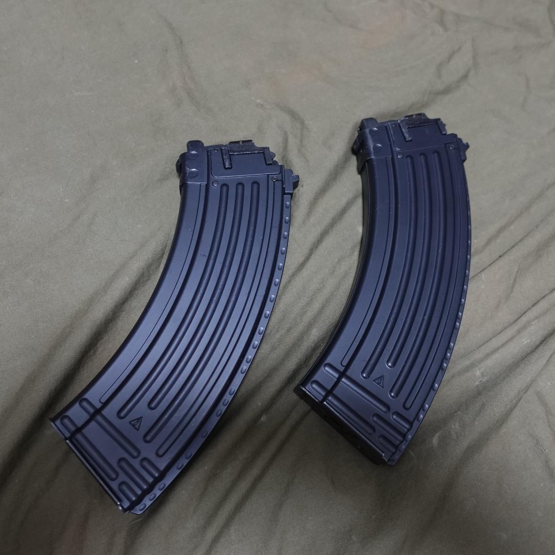 東京マルイ ガスブロ AKM マガジン×２本