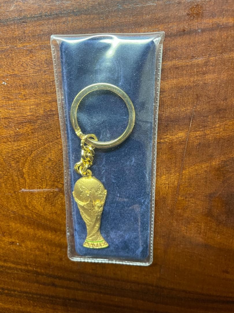 【GDE Bertoni社】FIFAワールドカップトロフィ　キーホルダー