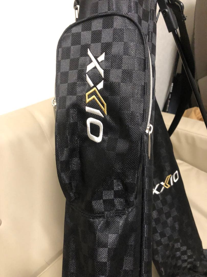 【送料込み】美品　XXIO スタンドバックDUNLOPクラブケース ゼクシオ