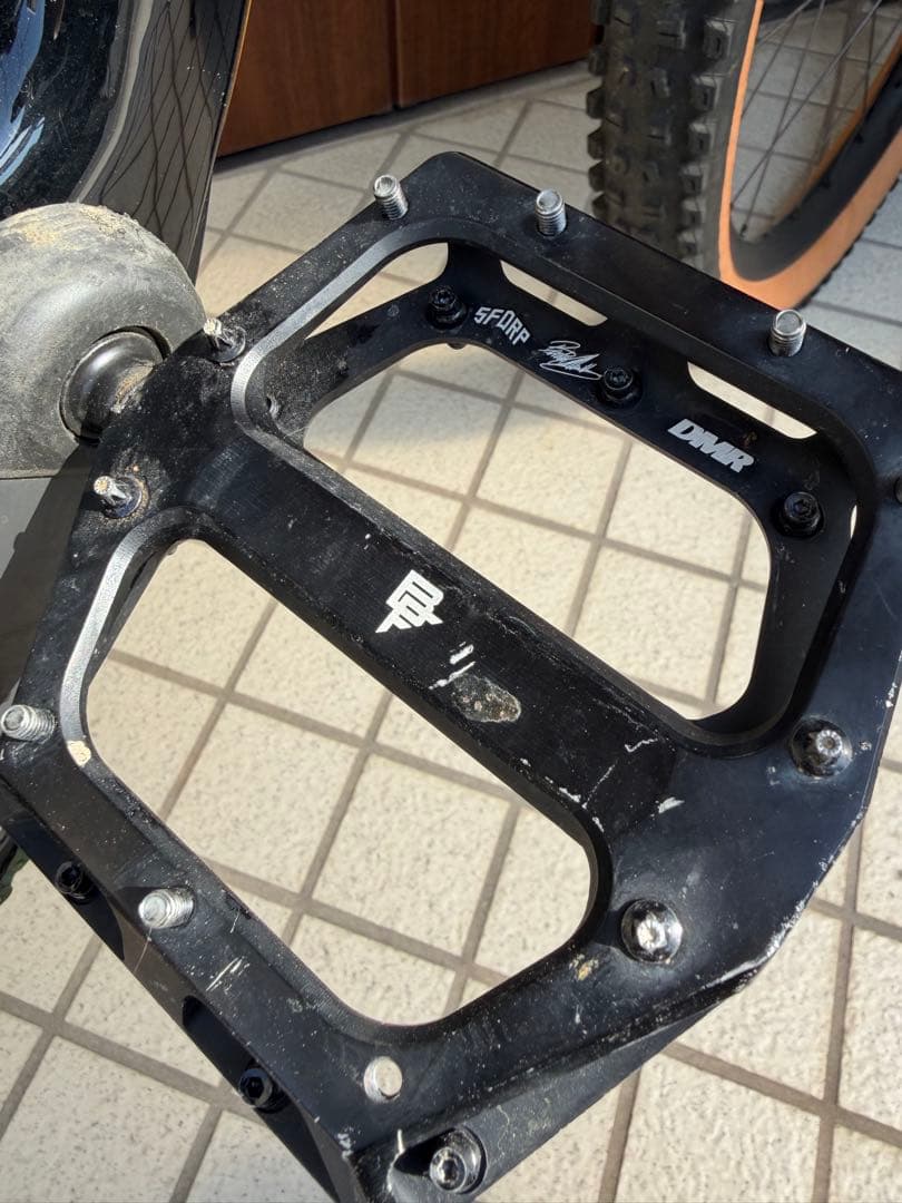 スペシャライズドS-Works KENEVOカーボンフルサス E-MTB